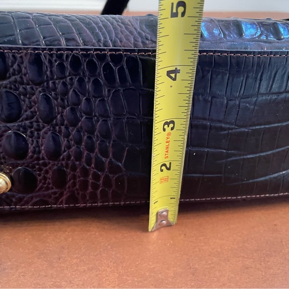 Brahmin EUC zipper top tote bag alligator texture in rich browns and black - Picture 14 of 14